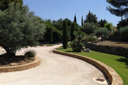 Вілла Maison Privee Au Calme Dans Mas Provencal Санарі-сюр-Мер Екстер'єр фото
